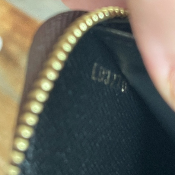 LOUIS VUITTON ZIPPY- Giant Monogram Reverse - Picture 9 of 9